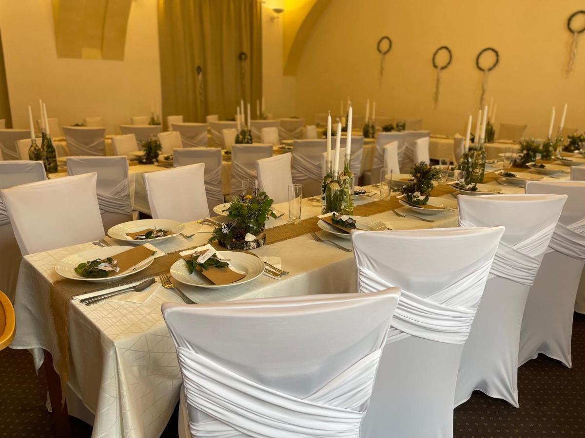 Hotel Veveri Veverska Bityska Ngoại thất bức ảnh