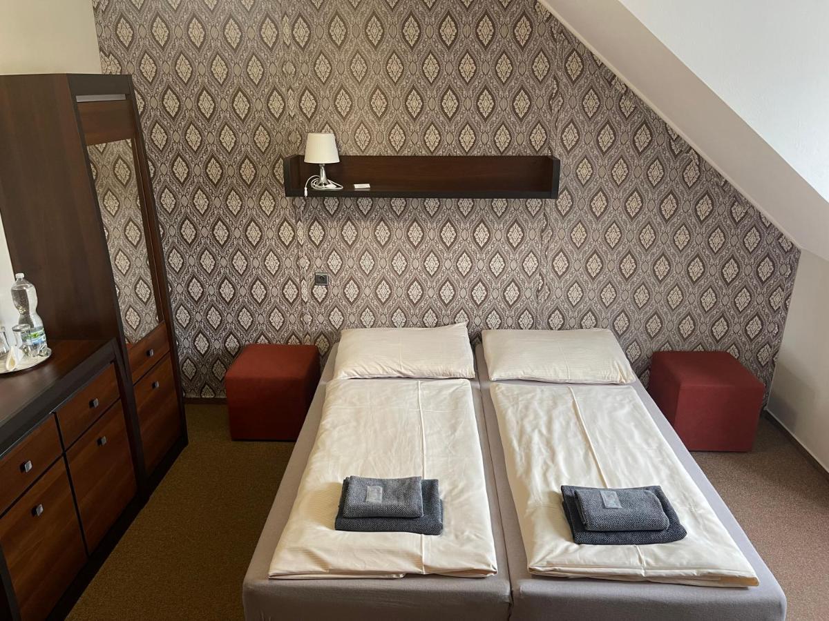 Hotel Veveri Veverska Bityska Ngoại thất bức ảnh
