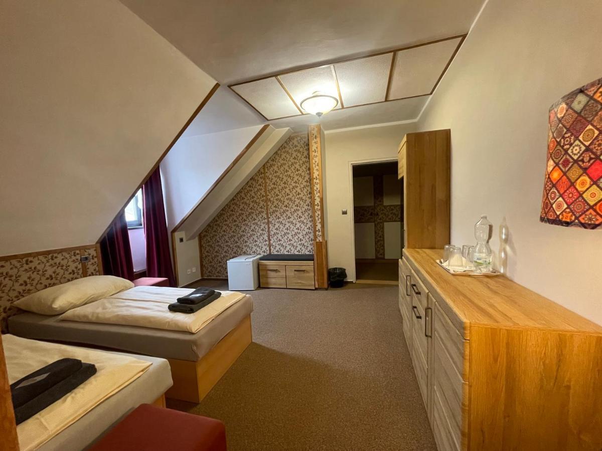 Hotel Veveri Veverska Bityska Ngoại thất bức ảnh
